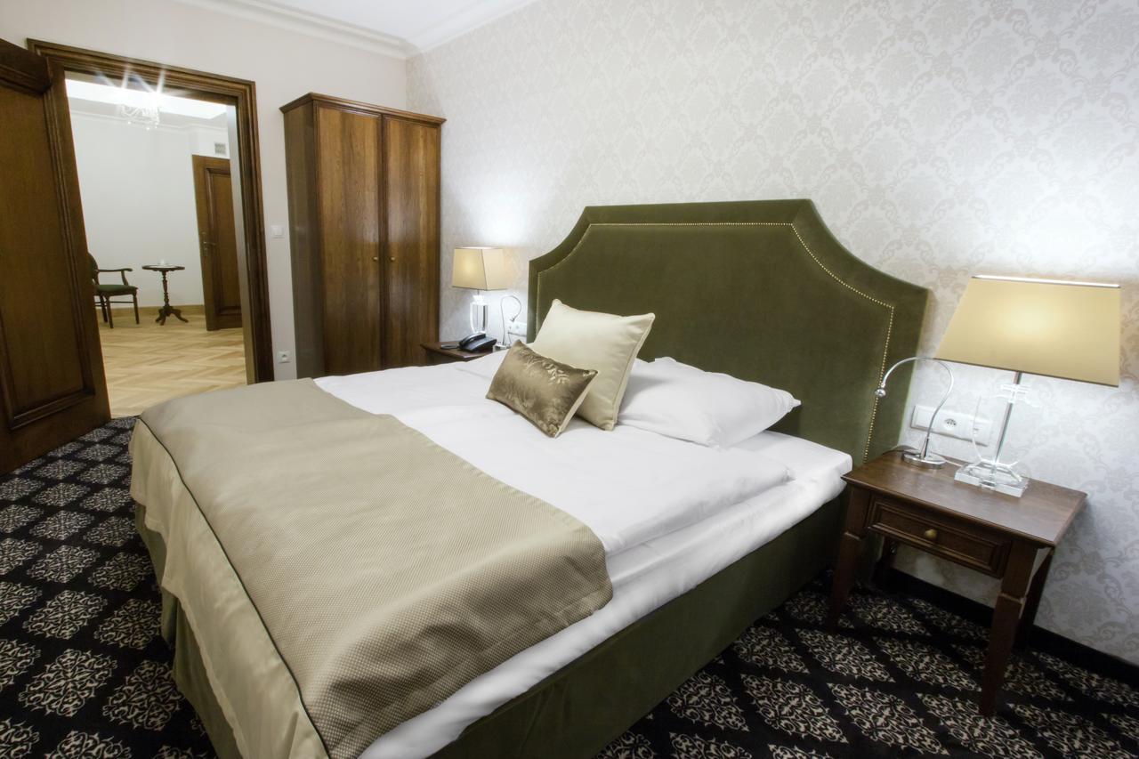 Hg Hotel Toszek 外观 照片
